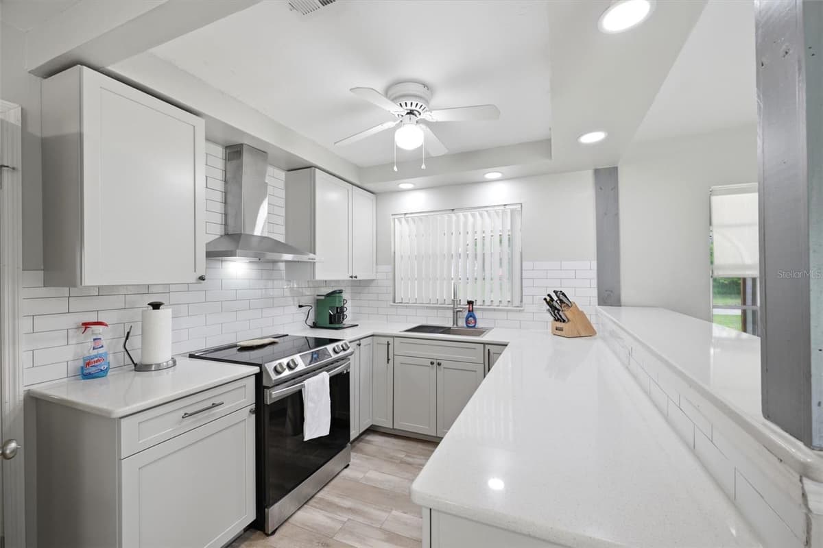 708 NOLA STREET — photo 2 of 43