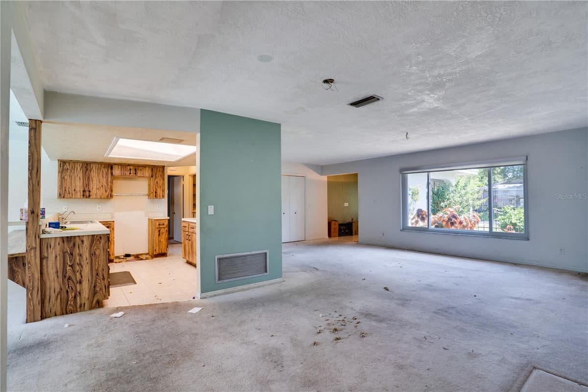 11051 130TH AVENUE — photo 10 of 41