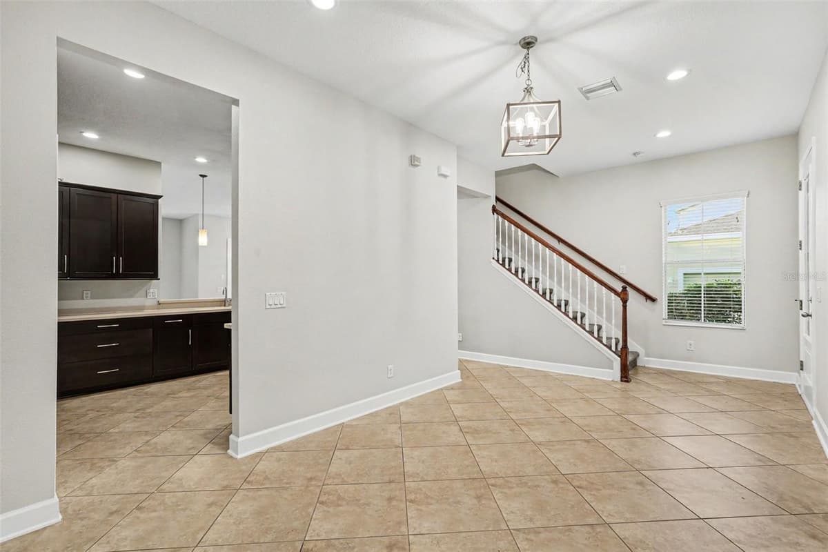 11188 GRAND WINTHROP AVENUE — photo 5 of 15