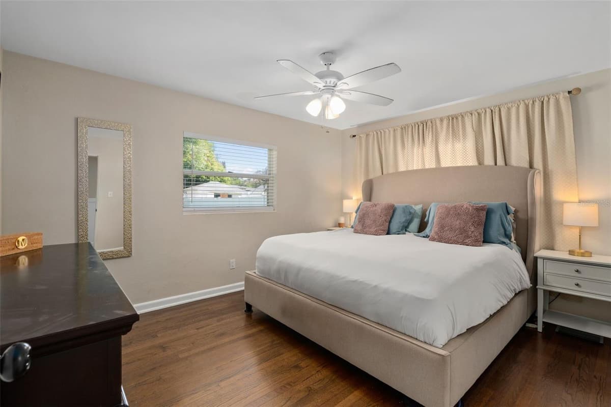 2907 VINE STREET — photo 11 of 34