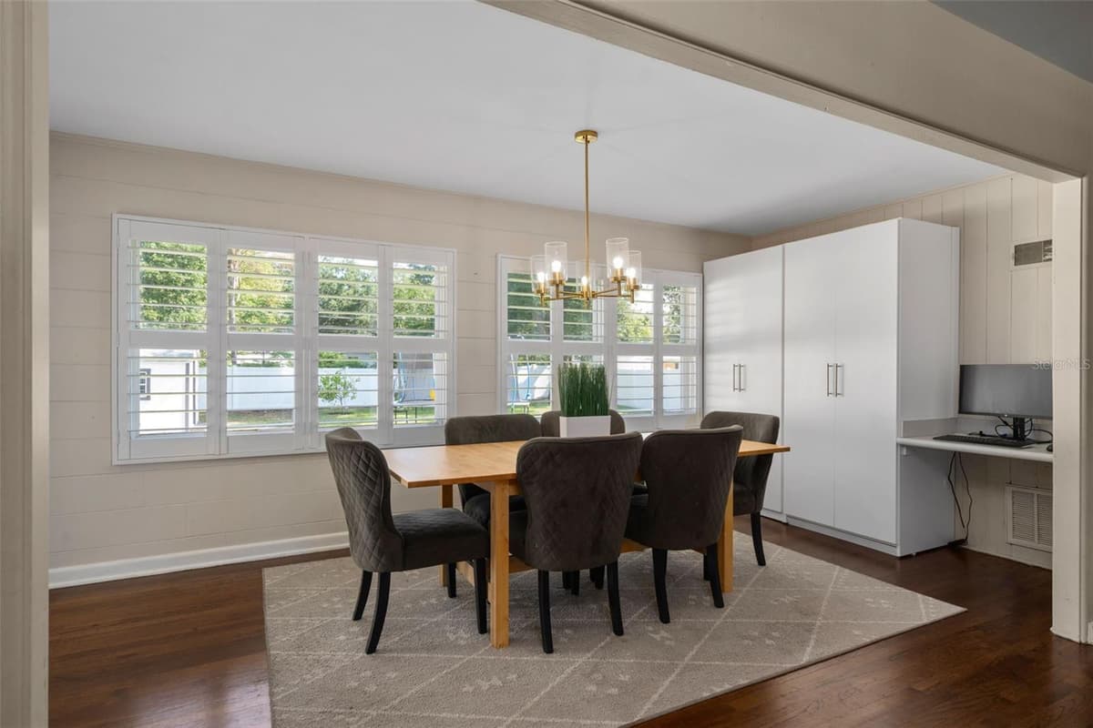 2907 VINE STREET — photo 7 of 34