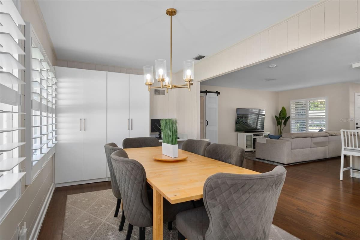 2907 VINE STREET — photo 18 of 34