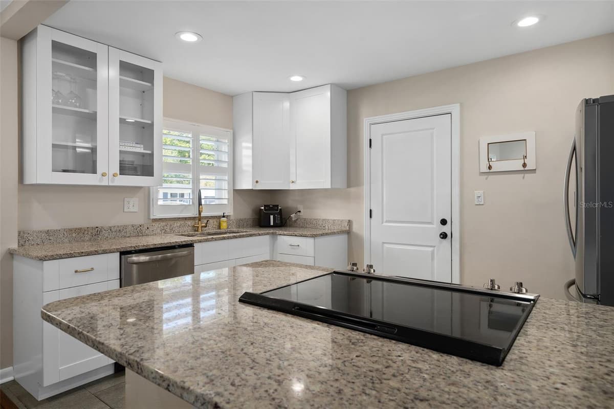 2907 VINE STREET — photo 22 of 34