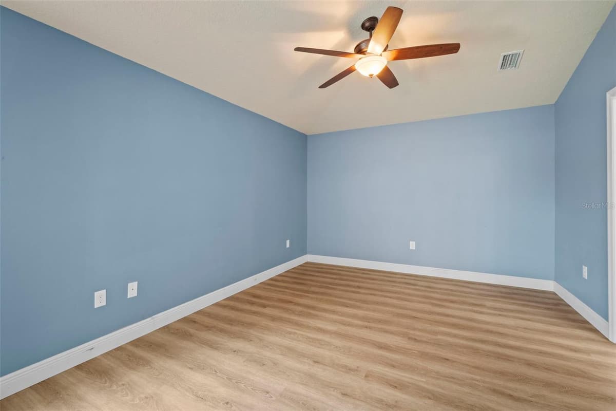 4854 BOREALIS COURT — photo 14 of 32