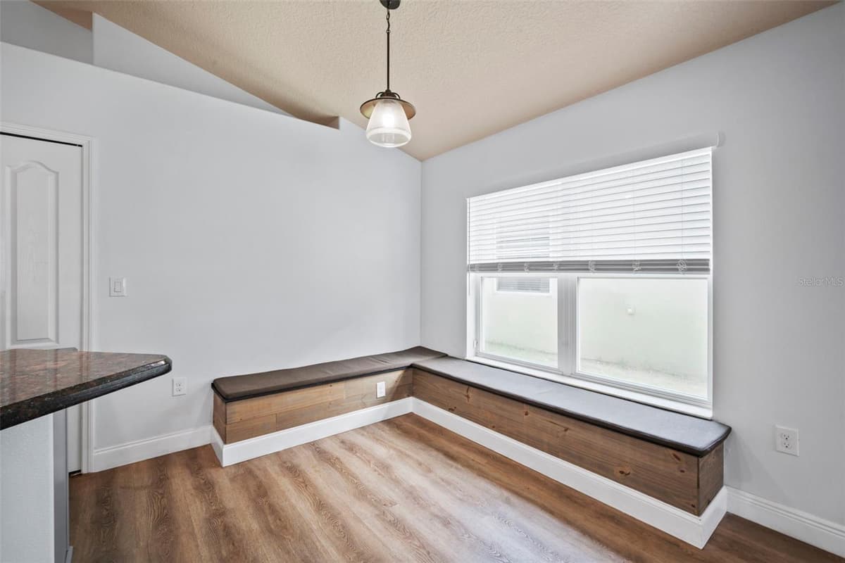 4854 BOREALIS COURT — photo 8 of 32