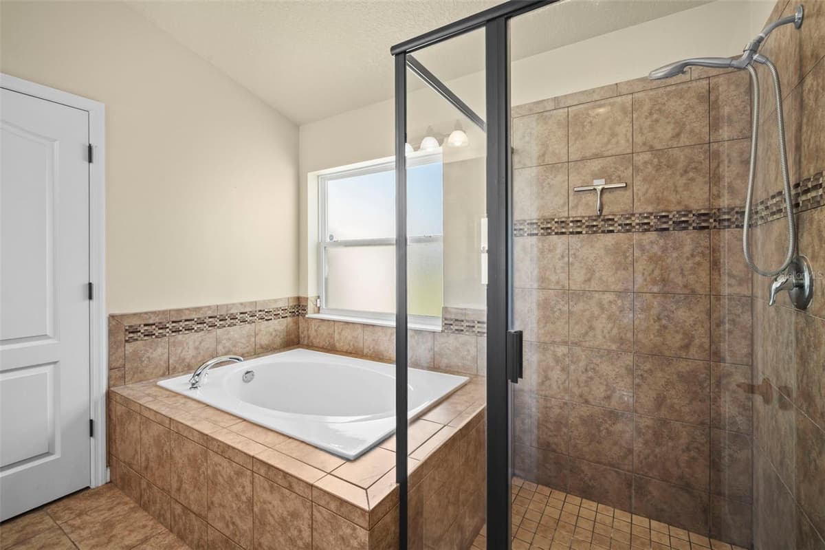 4854 BOREALIS COURT — photo 18 of 32