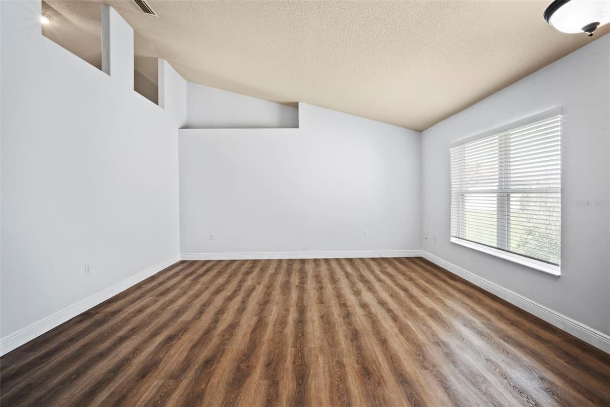4854 BOREALIS COURT — photo 10 of 32