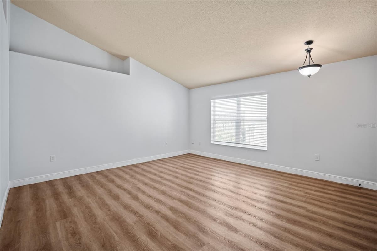 4854 BOREALIS COURT — photo 9 of 32