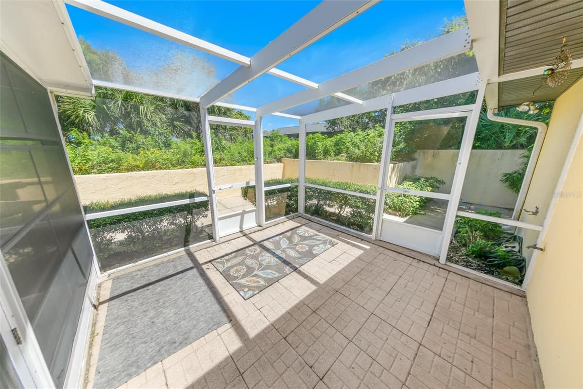 66 BEVERLY HILLS AVENUE — photo 34 of 42