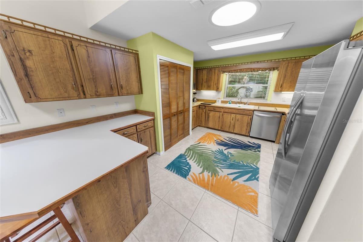 66 BEVERLY HILLS AVENUE — photo 10 of 42