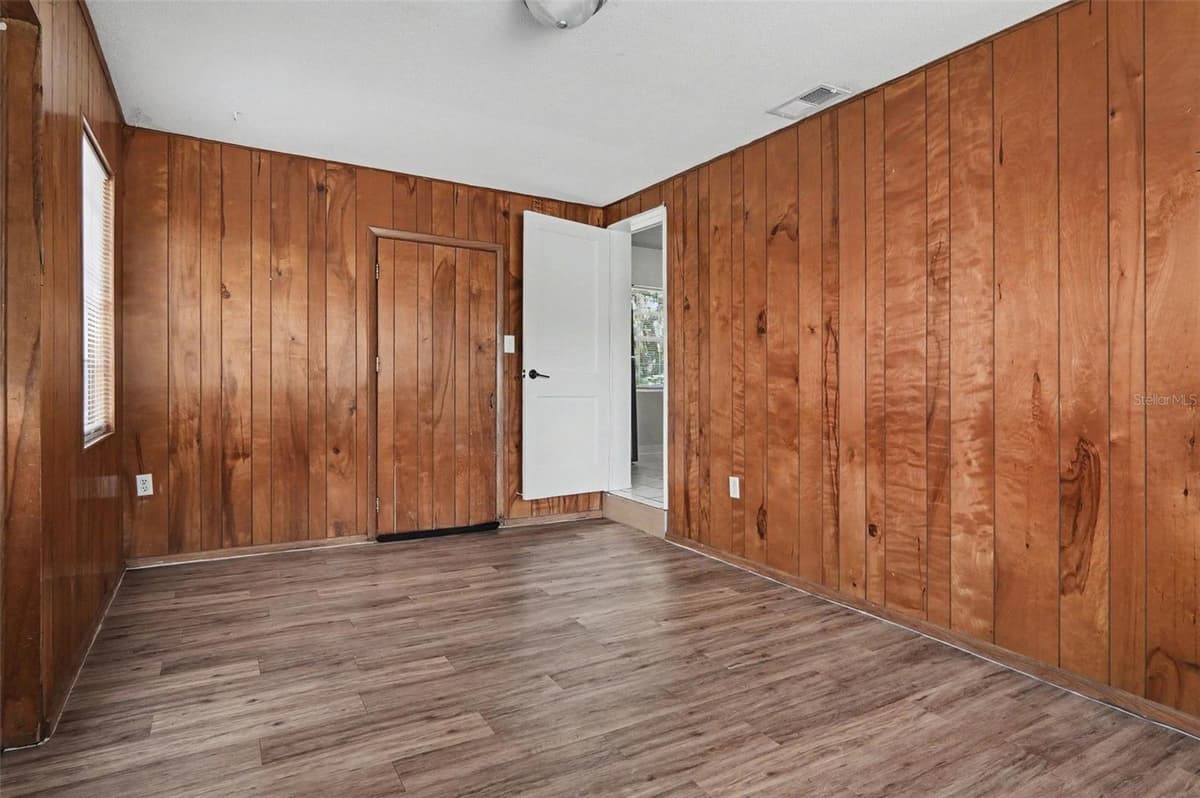 1015 EMERALDA ROAD — photo 10 of 15