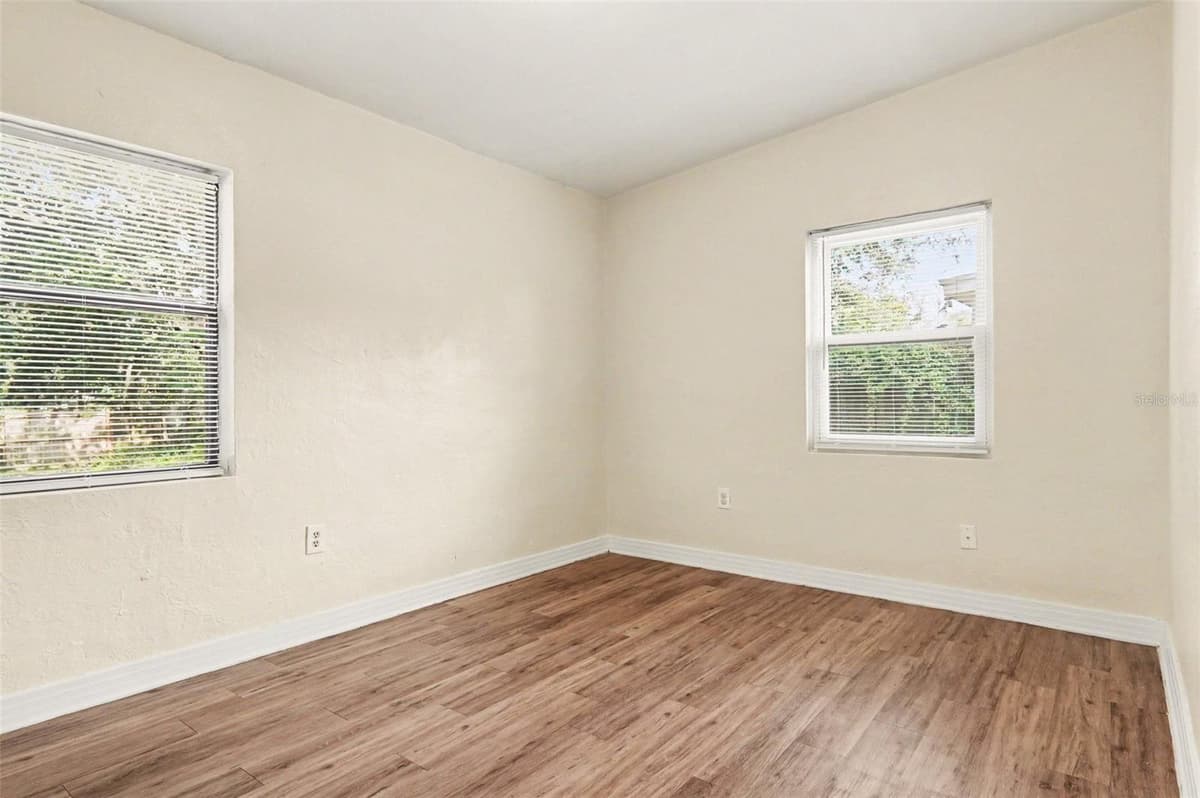 1015 EMERALDA ROAD — photo 13 of 15
