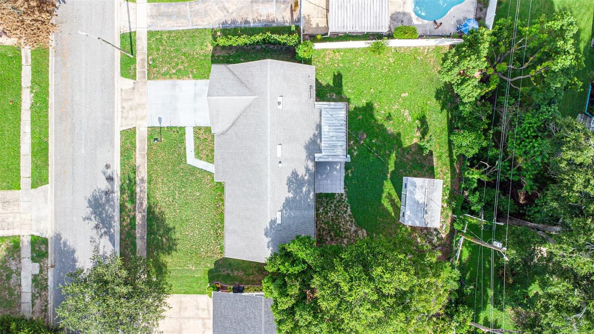 620 BURKE STREET — photo 4 of 27