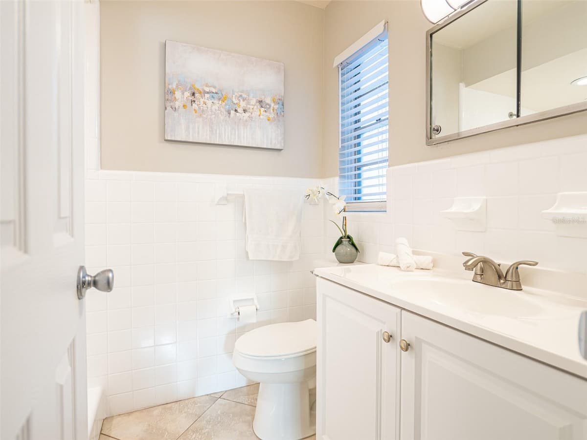 620 BURKE STREET — photo 20 of 27