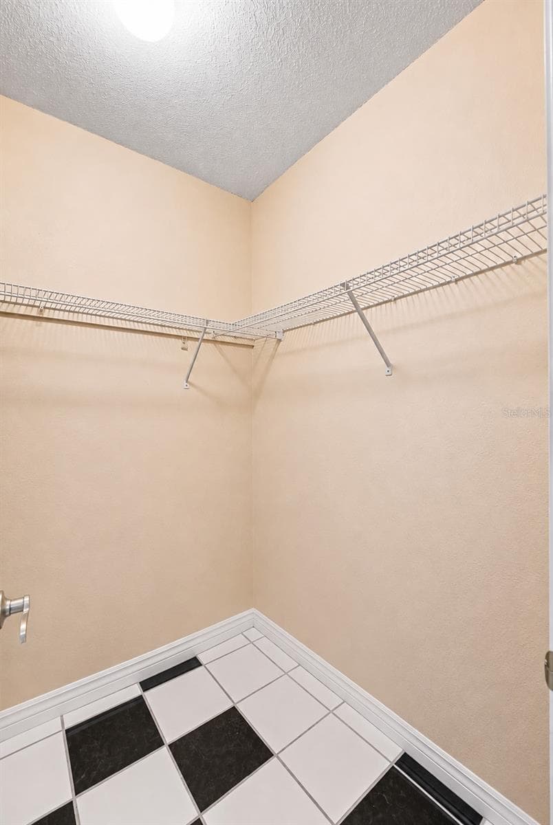 133 REBECCA DRIVE — photo 27 of 47