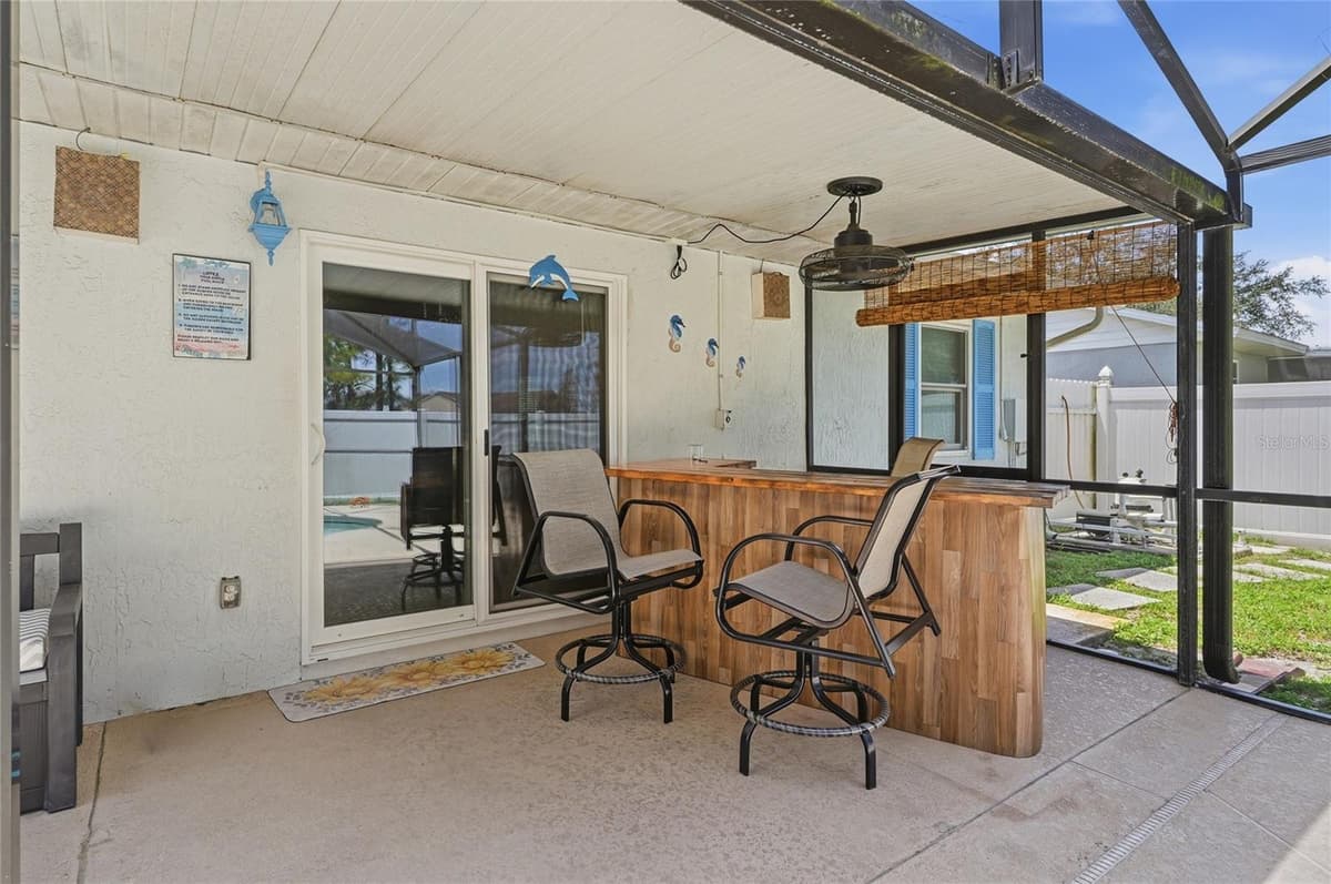 133 REBECCA DRIVE — photo 38 of 47