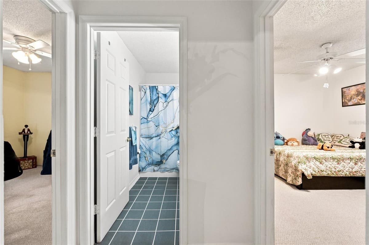 133 REBECCA DRIVE — photo 31 of 47