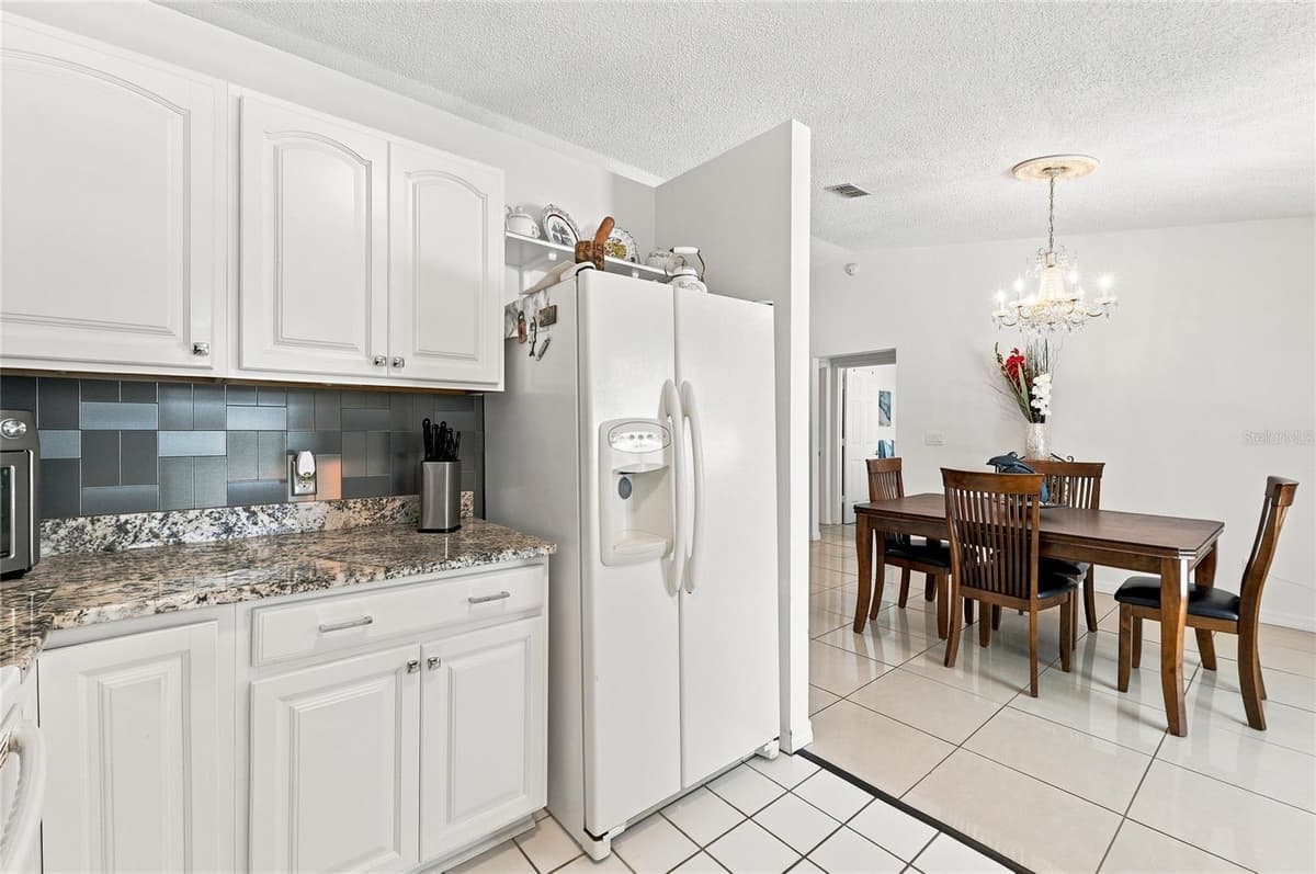 133 REBECCA DRIVE — photo 16 of 47