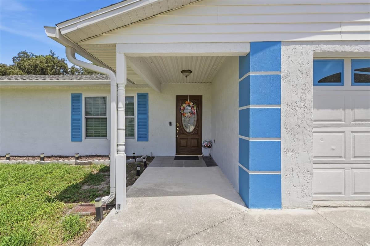 133 REBECCA DRIVE — photo 6 of 47