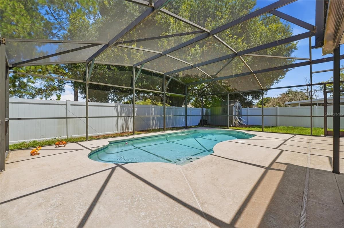 133 REBECCA DRIVE — photo 34 of 47