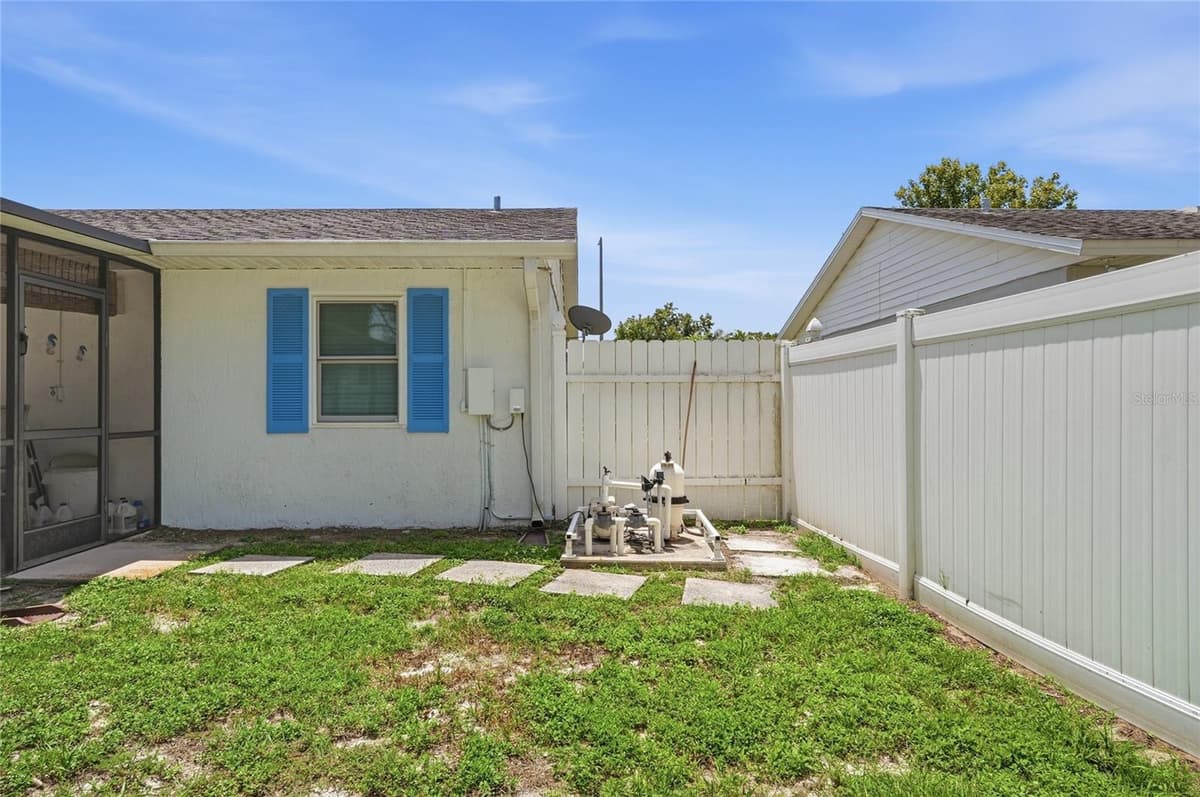 133 REBECCA DRIVE — photo 41 of 47