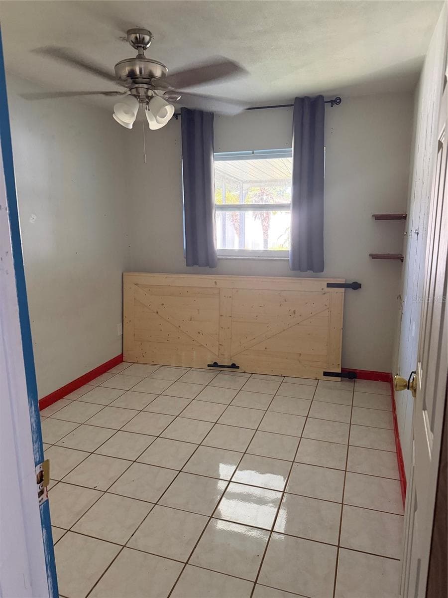 501 PALM AVENUE — photo 14 of 17