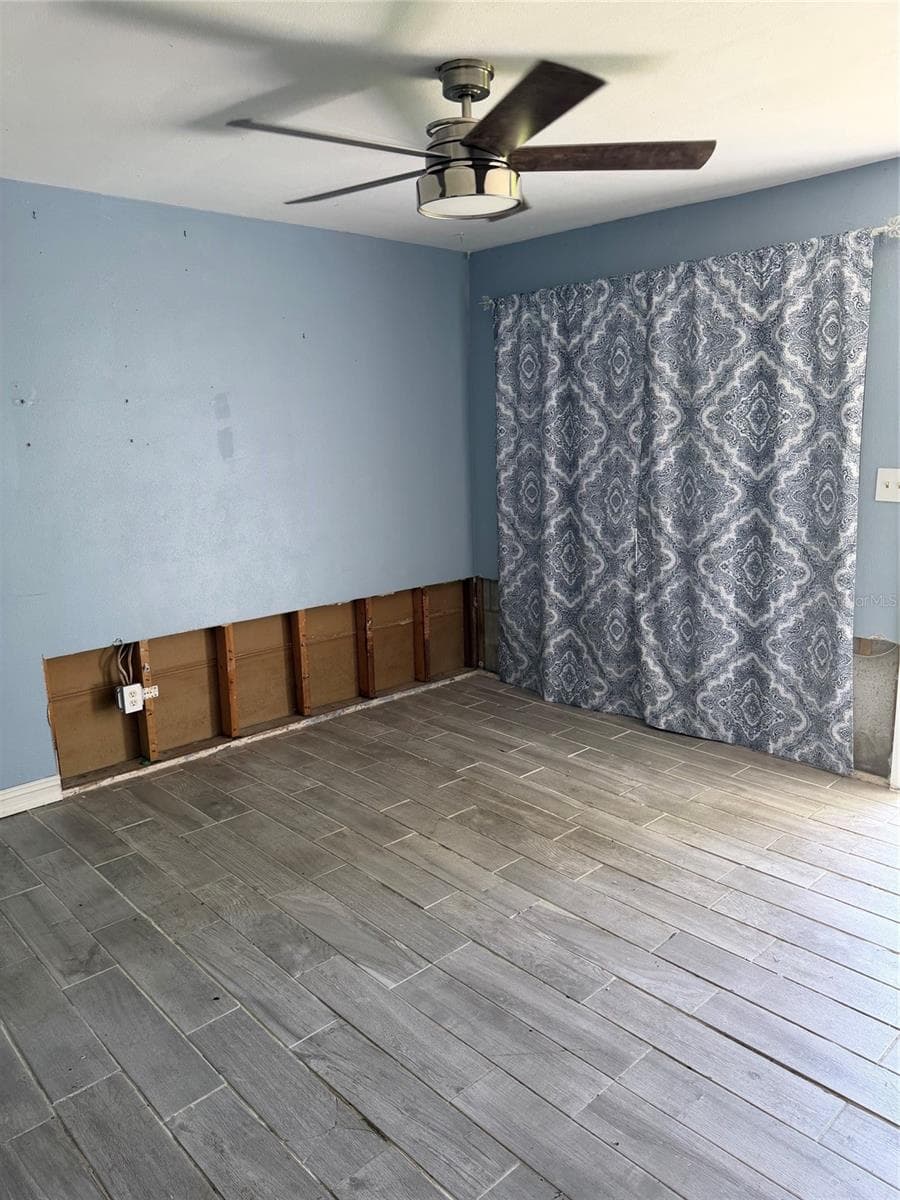 501 PALM AVENUE — photo 8 of 17