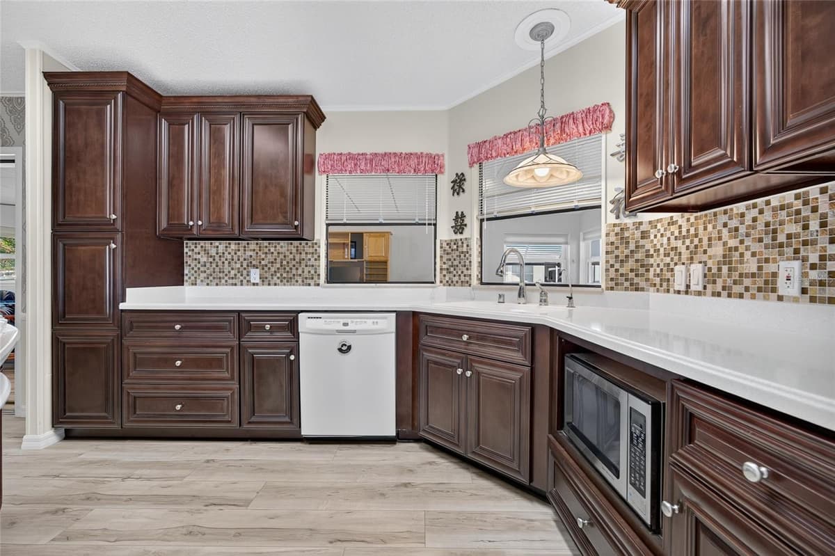 501 LA PLAYA CIRCLE — photo 12 of 46