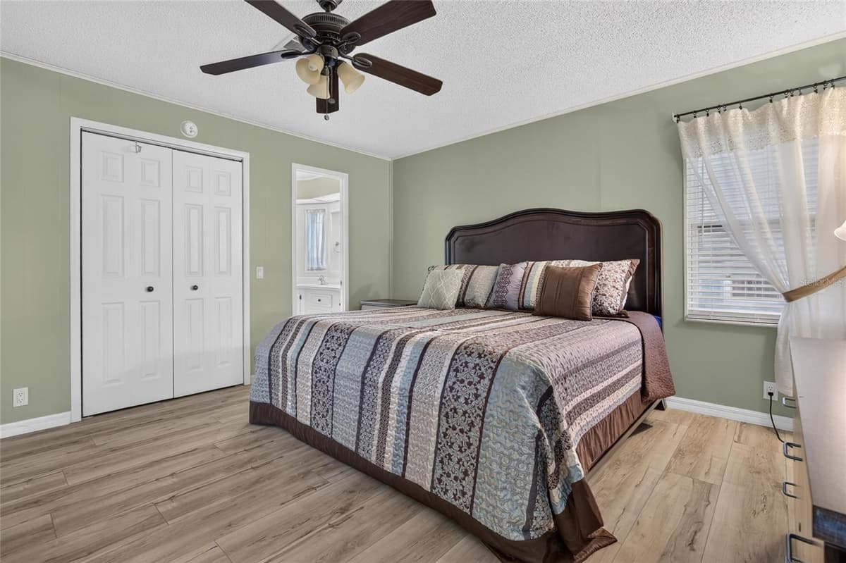501 LA PLAYA CIRCLE — photo 21 of 46