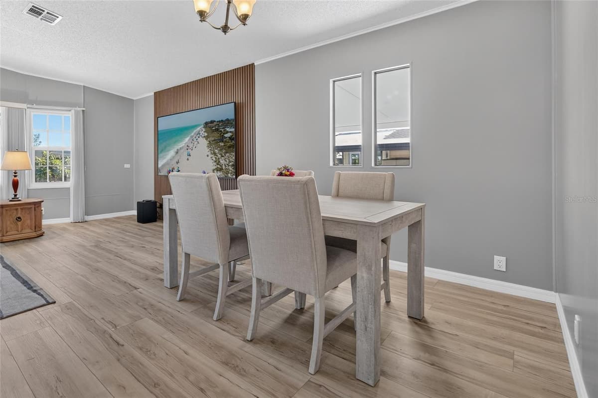 501 LA PLAYA CIRCLE — photo 9 of 46