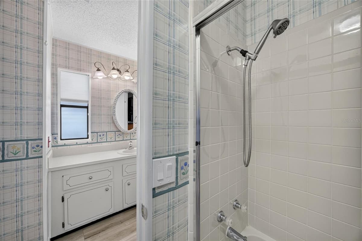 501 LA PLAYA CIRCLE — photo 29 of 46