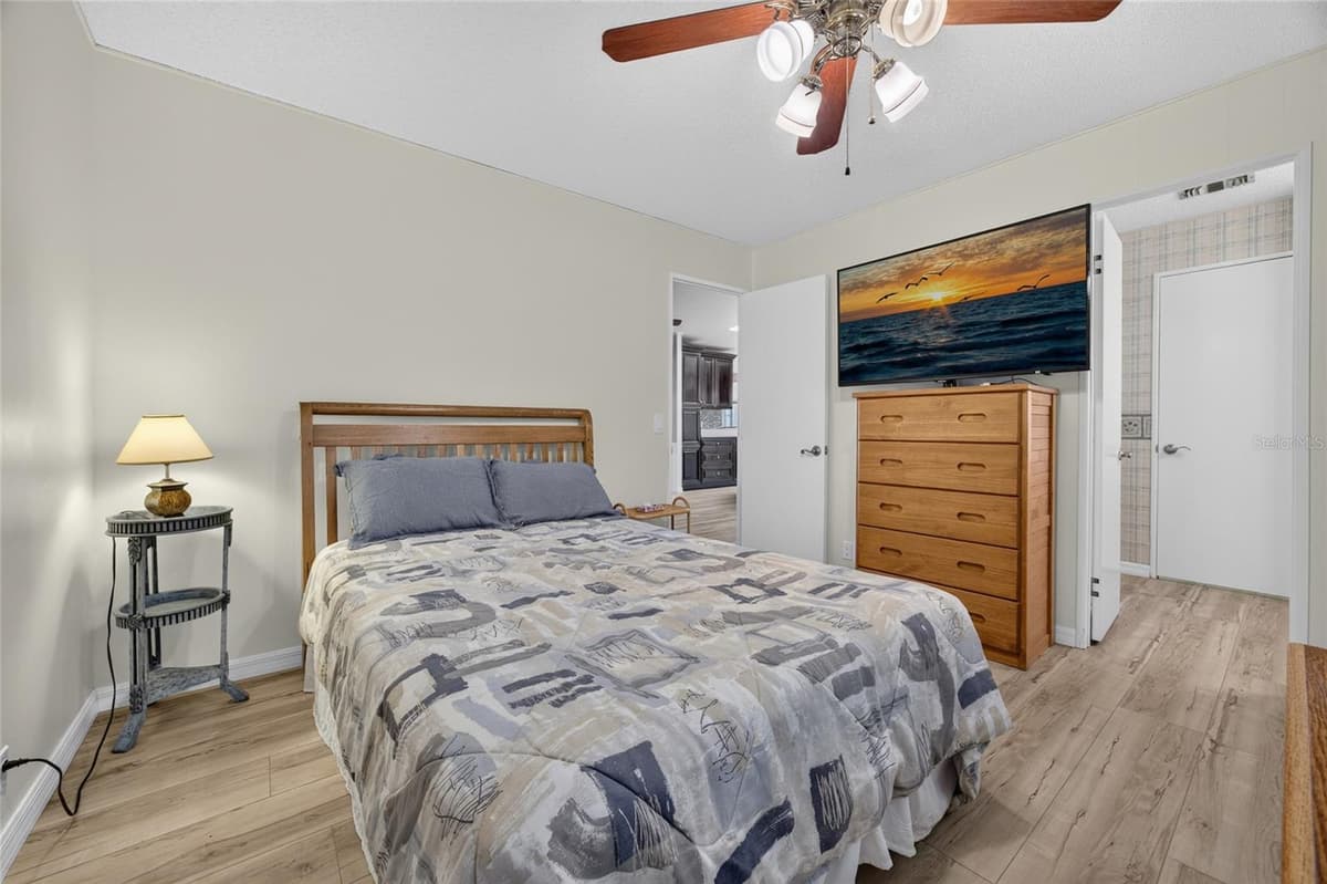 501 LA PLAYA CIRCLE — photo 26 of 46
