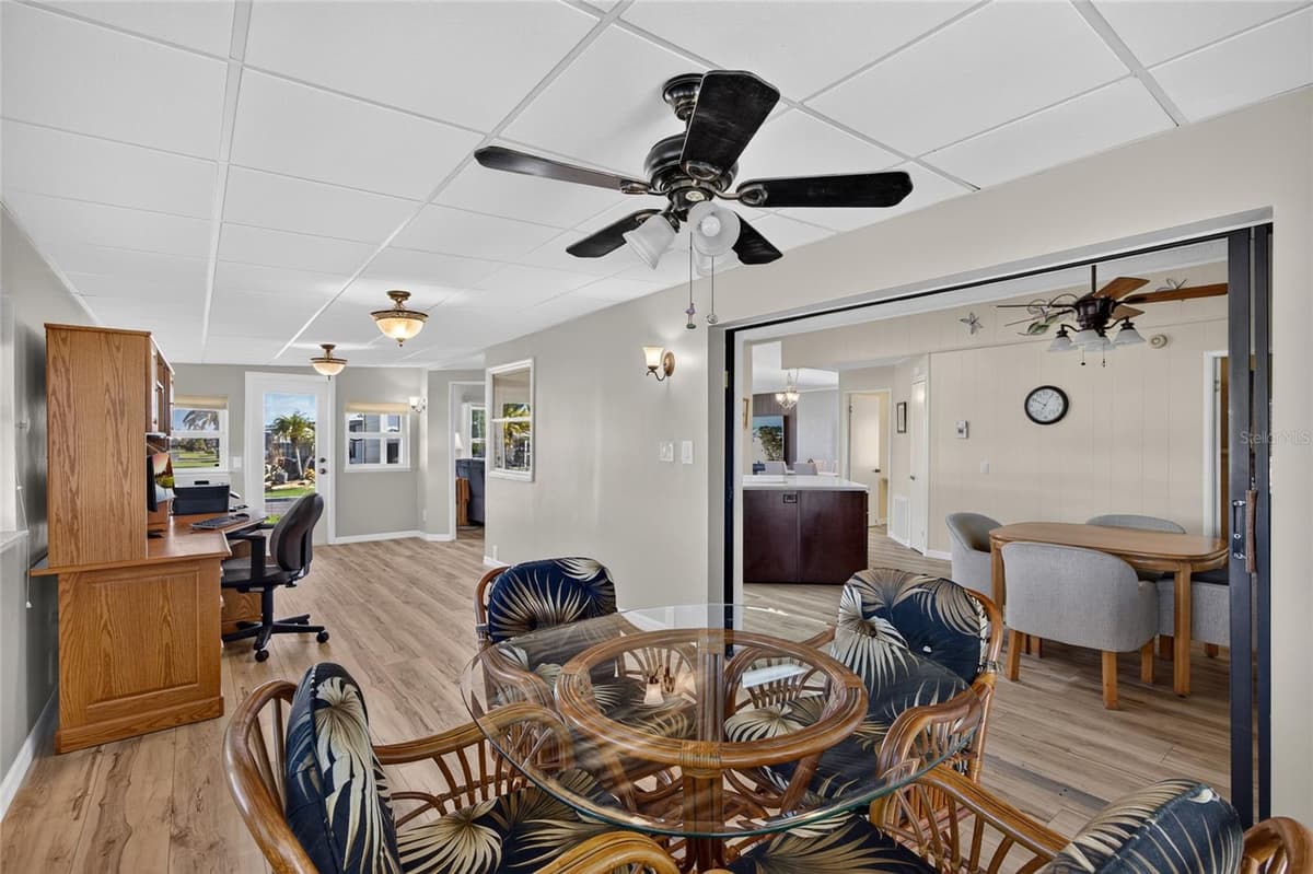 501 LA PLAYA CIRCLE — photo 18 of 46