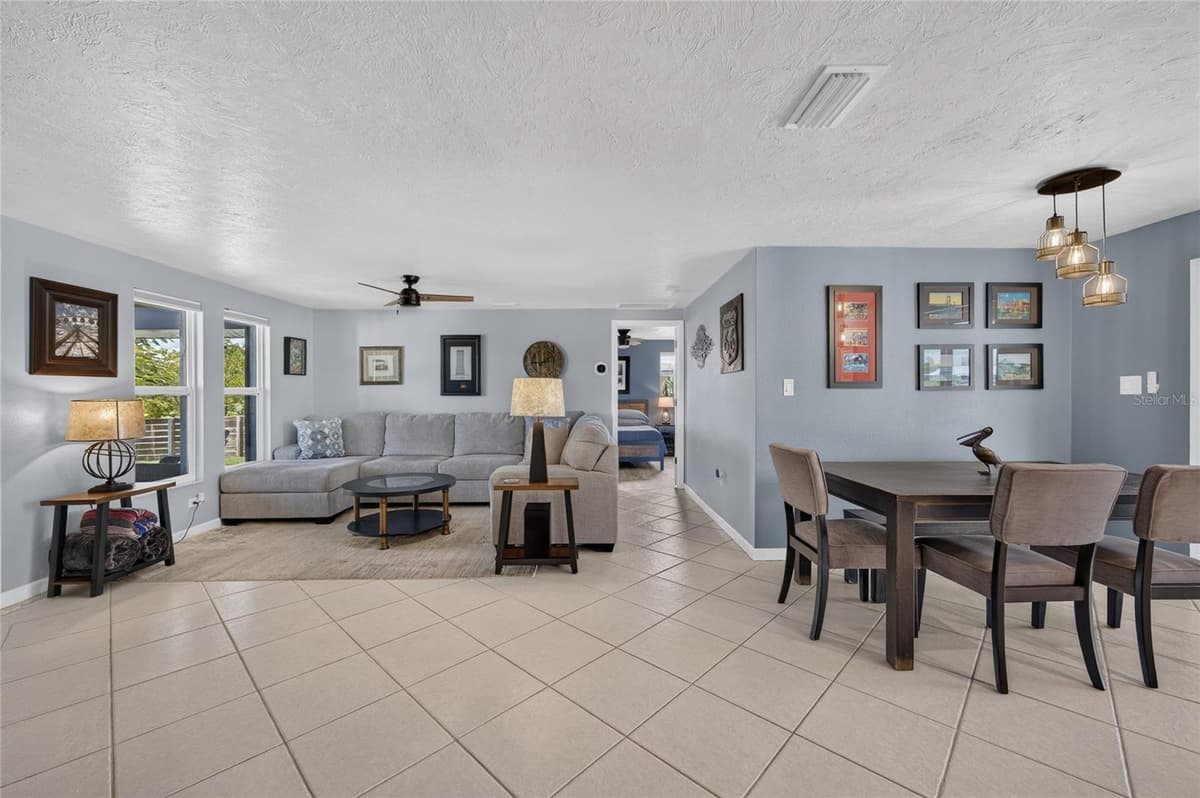 155 FRANCIS DRIVE — photo 6 of 74
