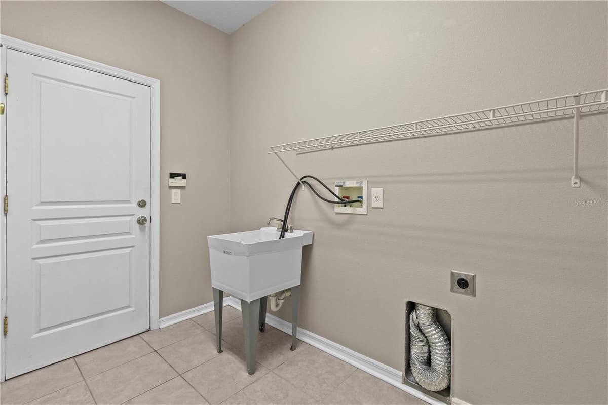 6500 BAYBORO COURT — photo 15 of 30