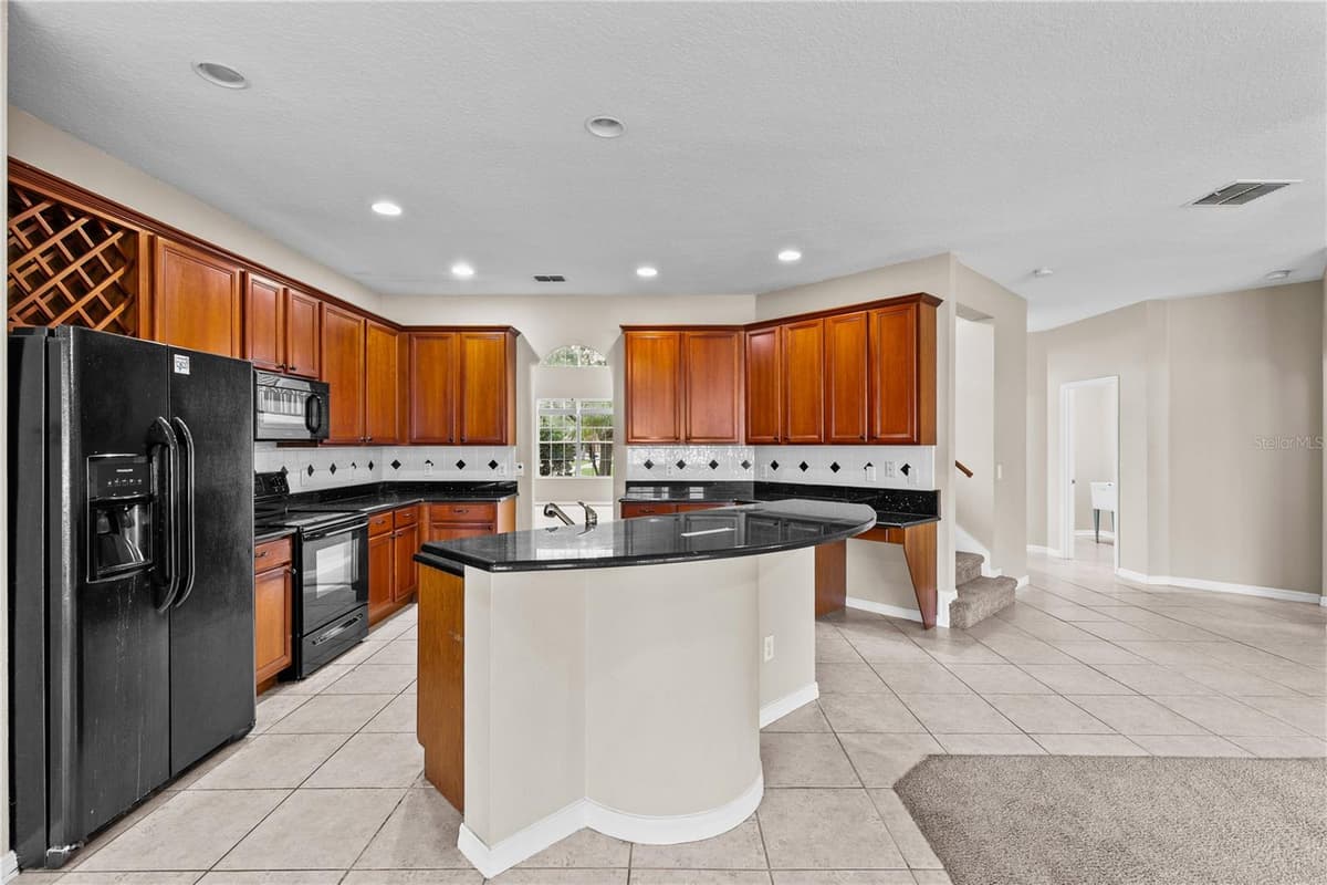 6500 BAYBORO COURT — photo 13 of 30