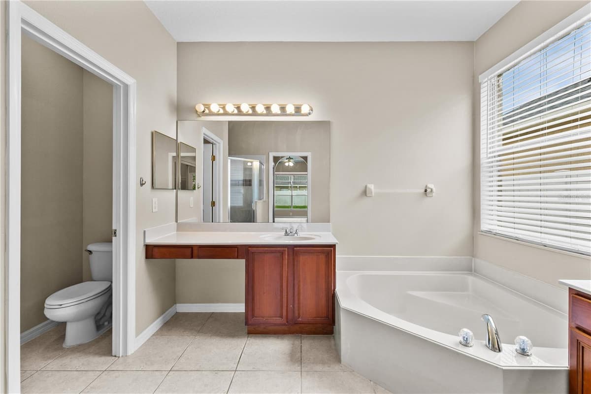 6500 BAYBORO COURT — photo 26 of 30