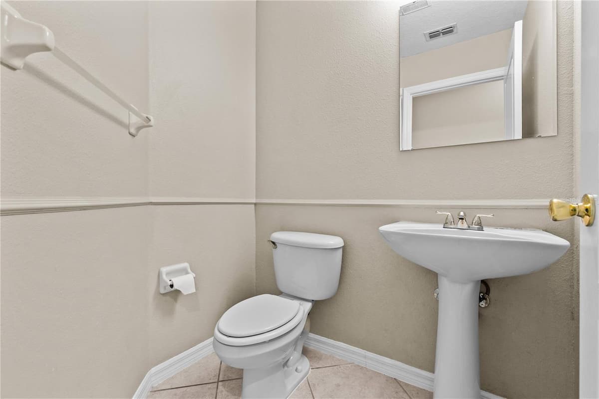 6500 BAYBORO COURT — photo 14 of 30
