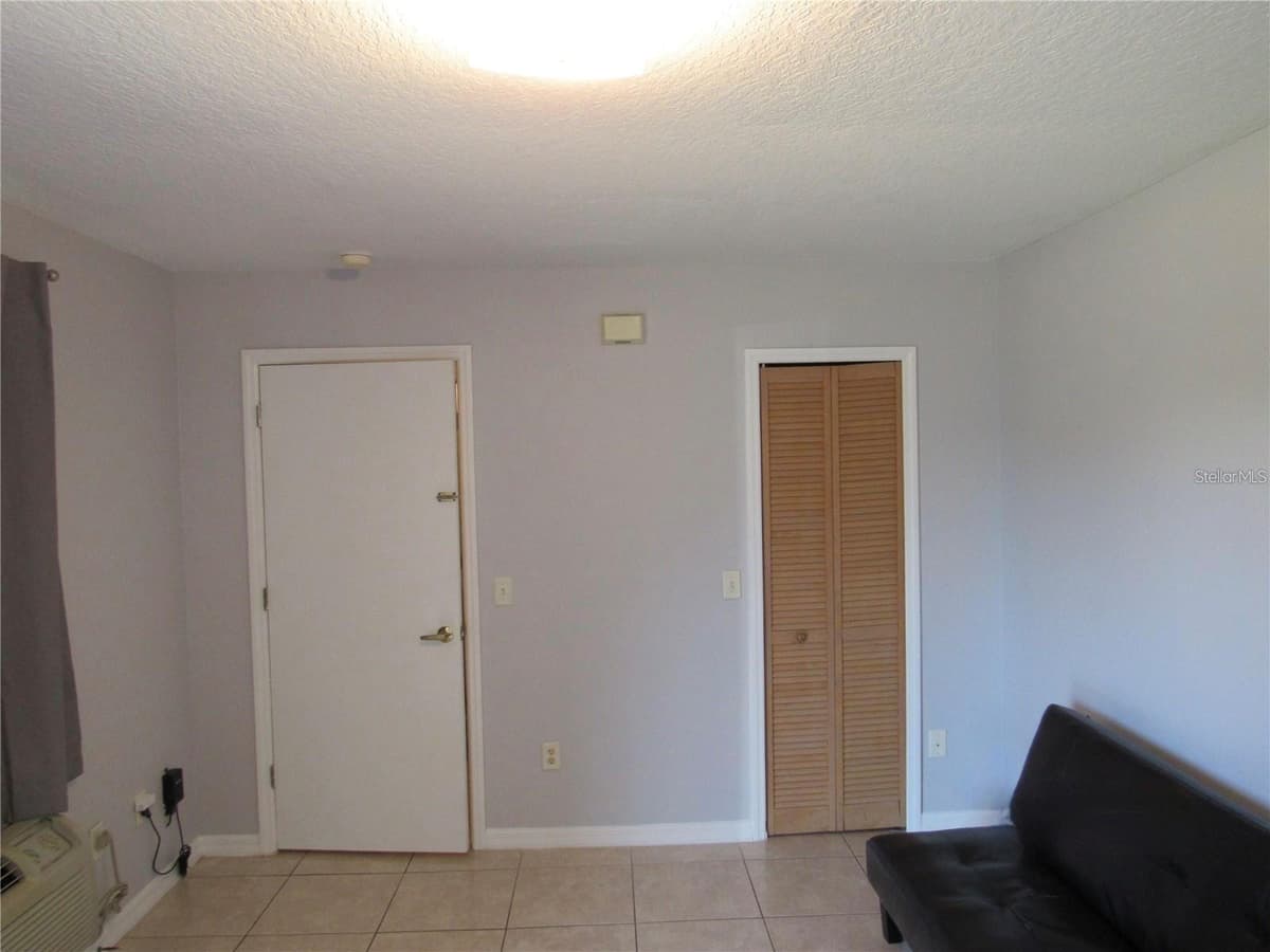 934 CARIBBEAN DRIVE — photo 2 of 20