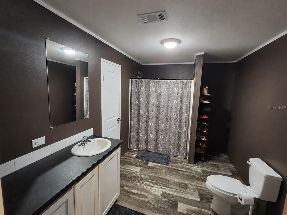 4550 POLK CITY ROAD — photo 13 of 23