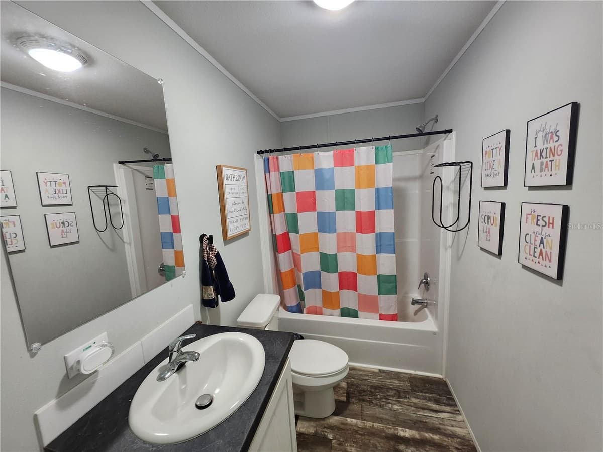 4550 POLK CITY ROAD — photo 19 of 23