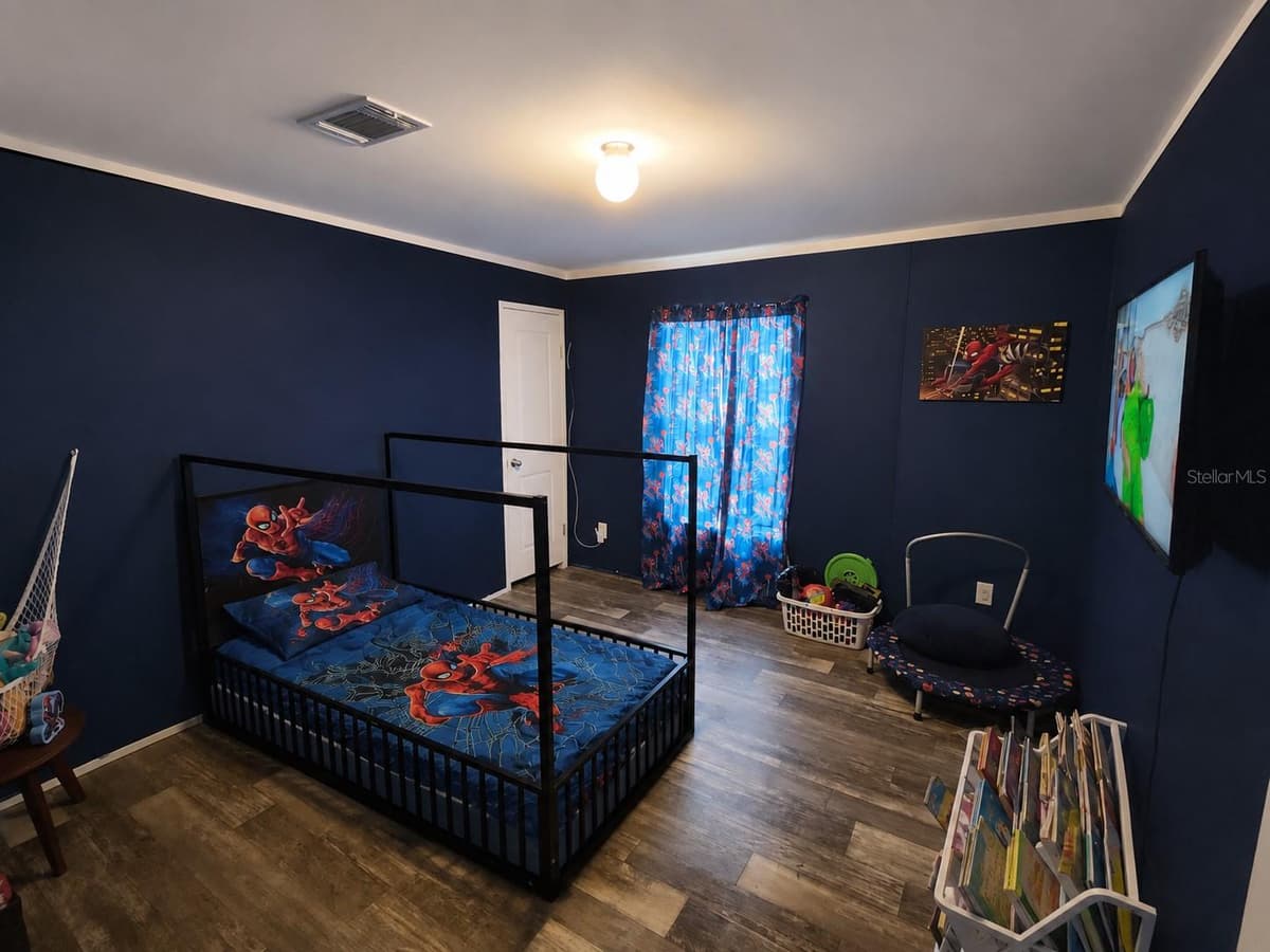 4550 POLK CITY ROAD — photo 15 of 23