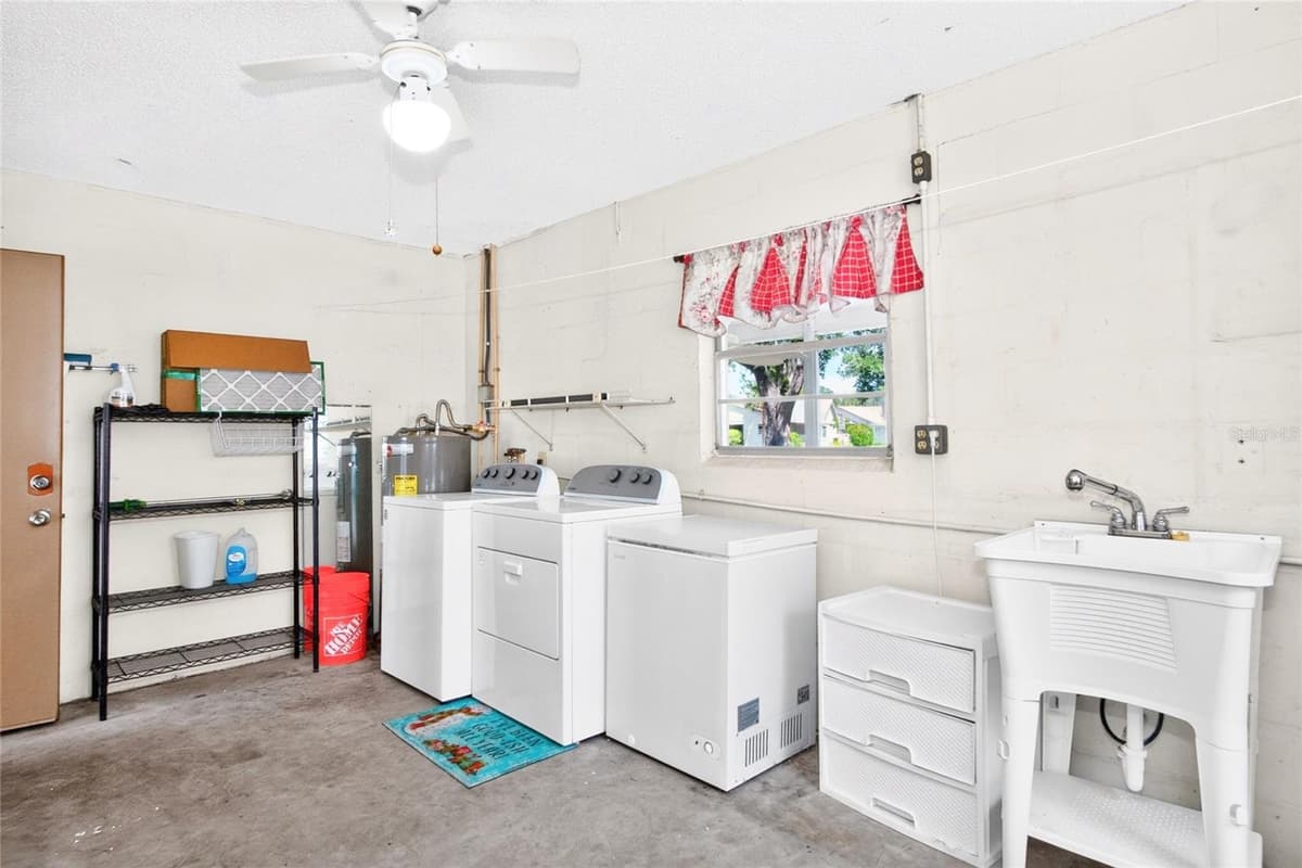 2245 GREENWICH DRIVE — photo 35 of 49