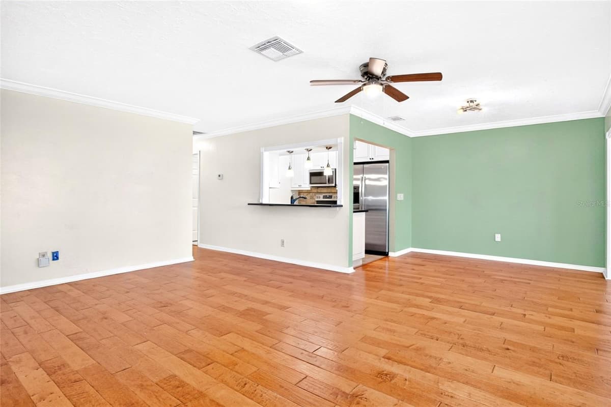2245 GREENWICH DRIVE — photo 12 of 49
