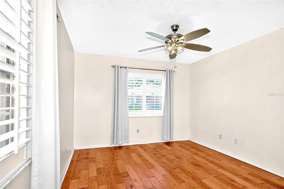 2245 GREENWICH DRIVE — photo 28 of 49
