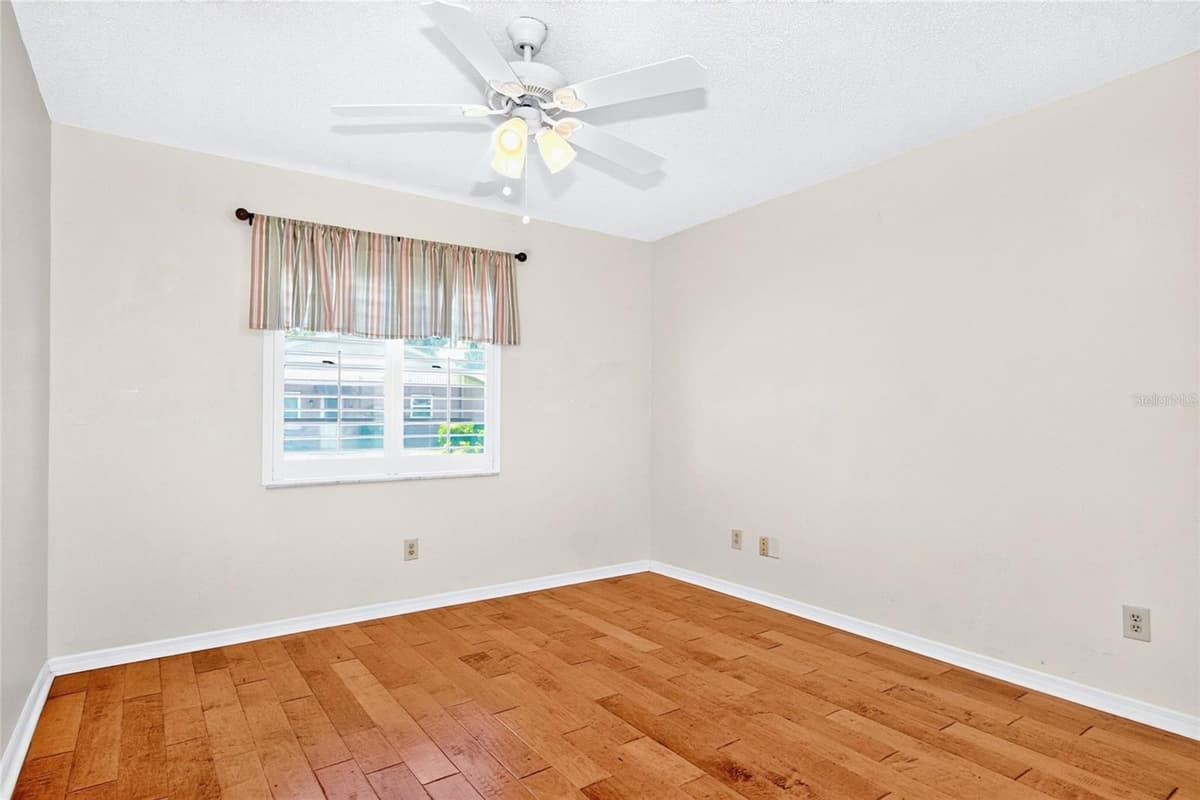 2245 GREENWICH DRIVE — photo 32 of 49