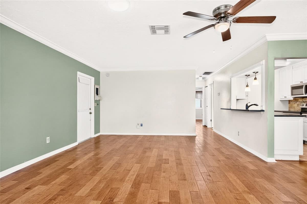 2245 GREENWICH DRIVE — photo 14 of 49