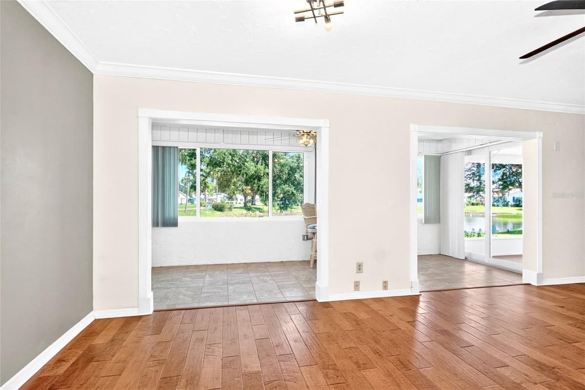 2245 GREENWICH DRIVE — photo 15 of 49