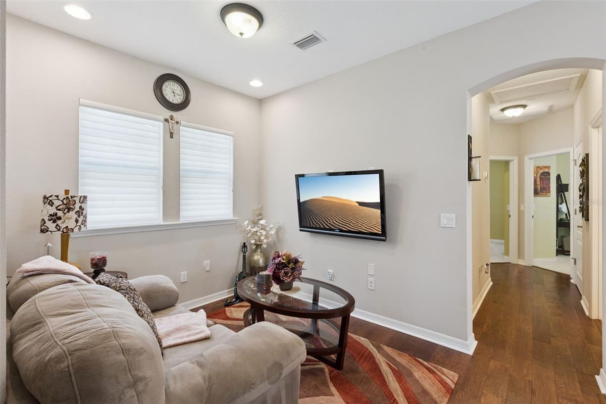 1425 RESOLUTE STREET — photo 15 of 41