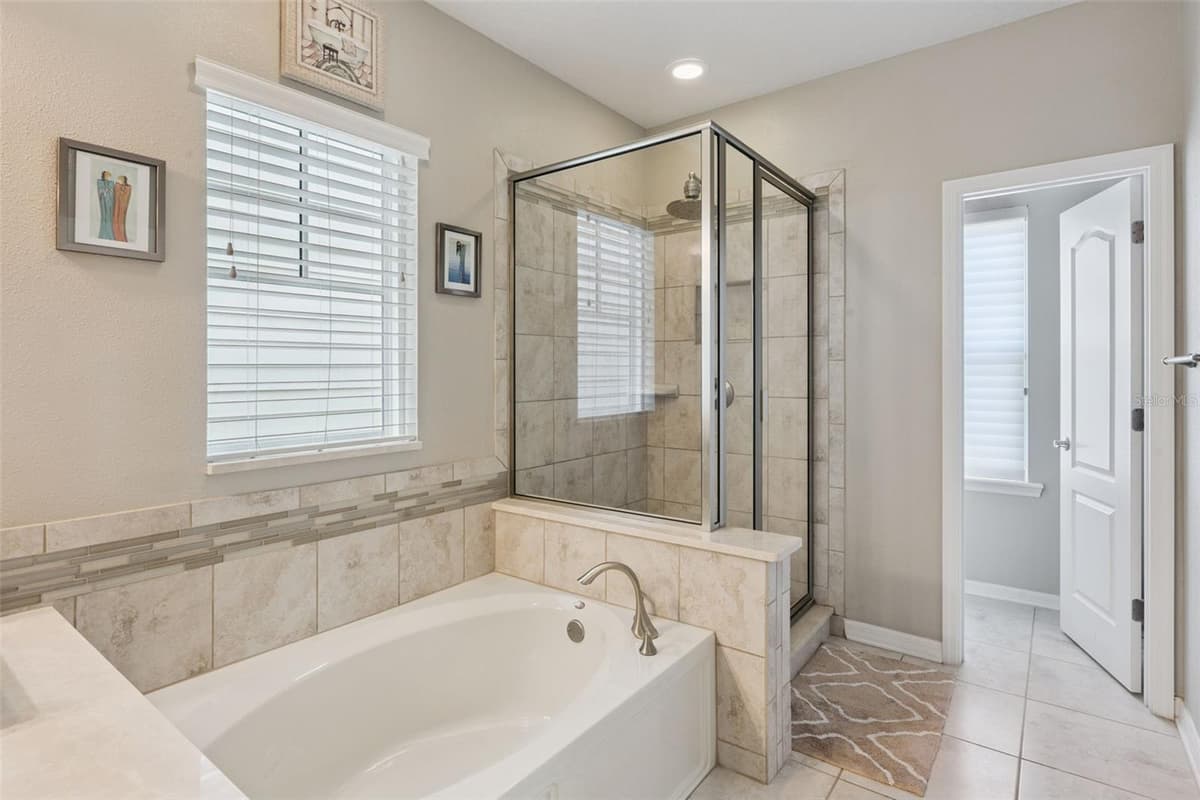 1425 RESOLUTE STREET — photo 21 of 41